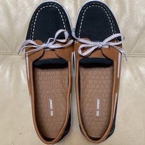 Ladies deck shoes